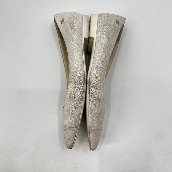 CHANEL 37 white distressed leather pointed toe flats - Picture 6 of 10